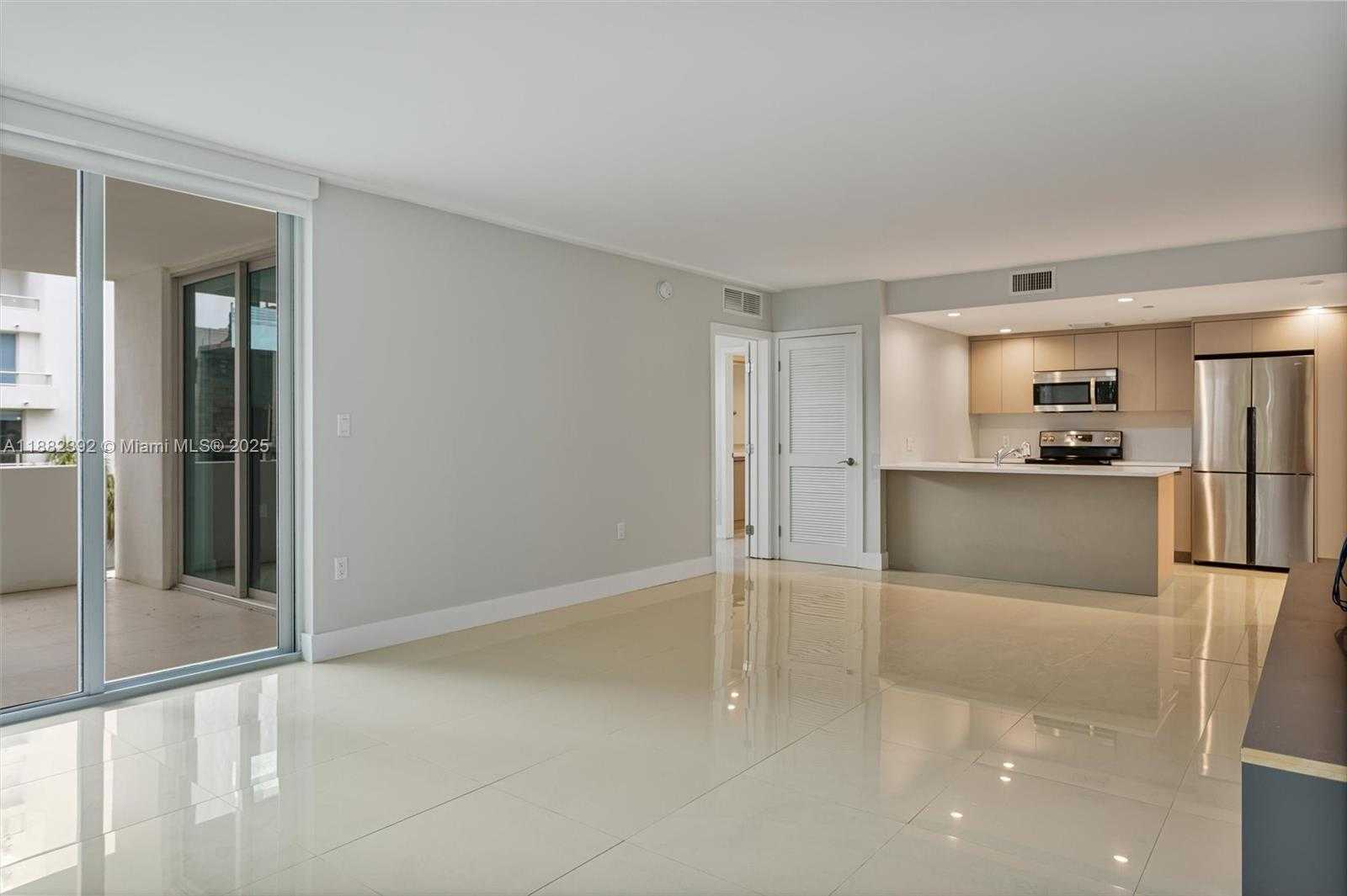 Small Image of 1150 101ST #203, Bay Harbor Islands Number 6