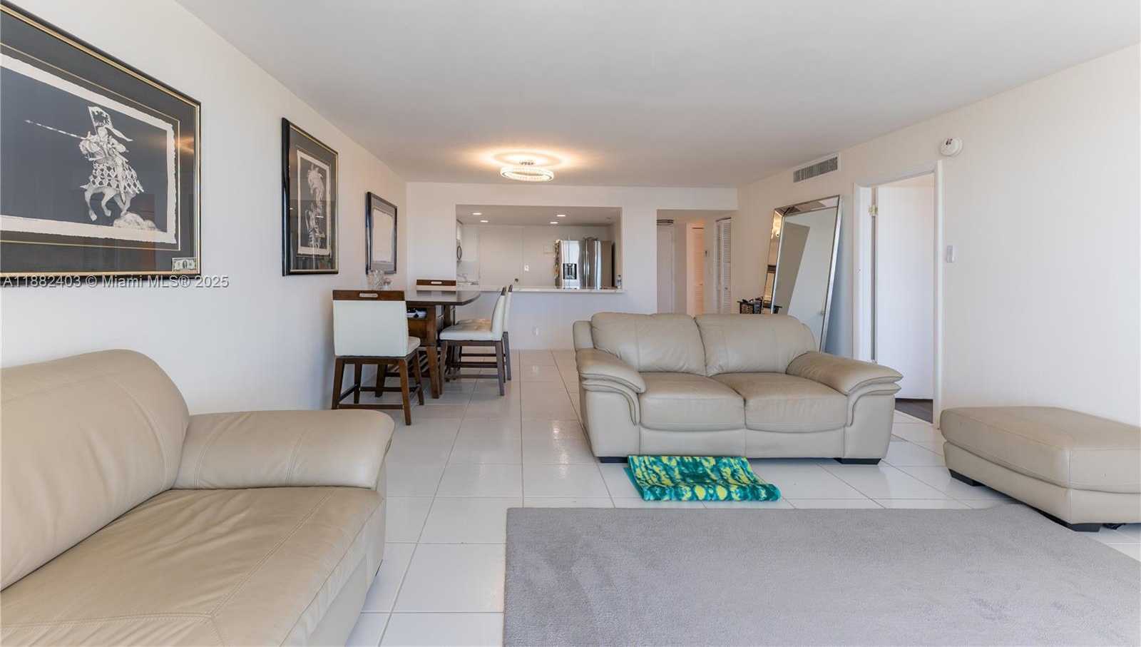 Small Image of 427 GOLDEN ISLES DR #16F, Hallandale Beach Number 3