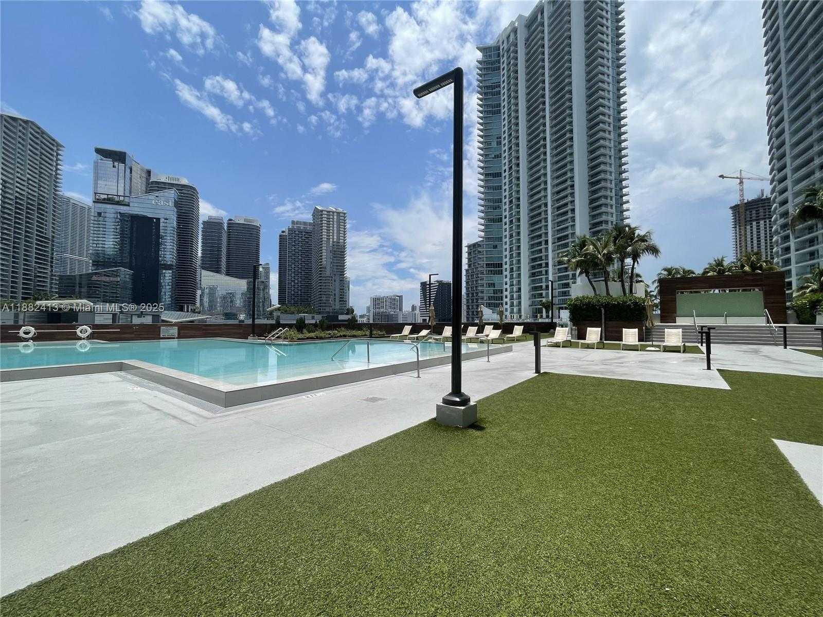 Small Image of Miami Number 15