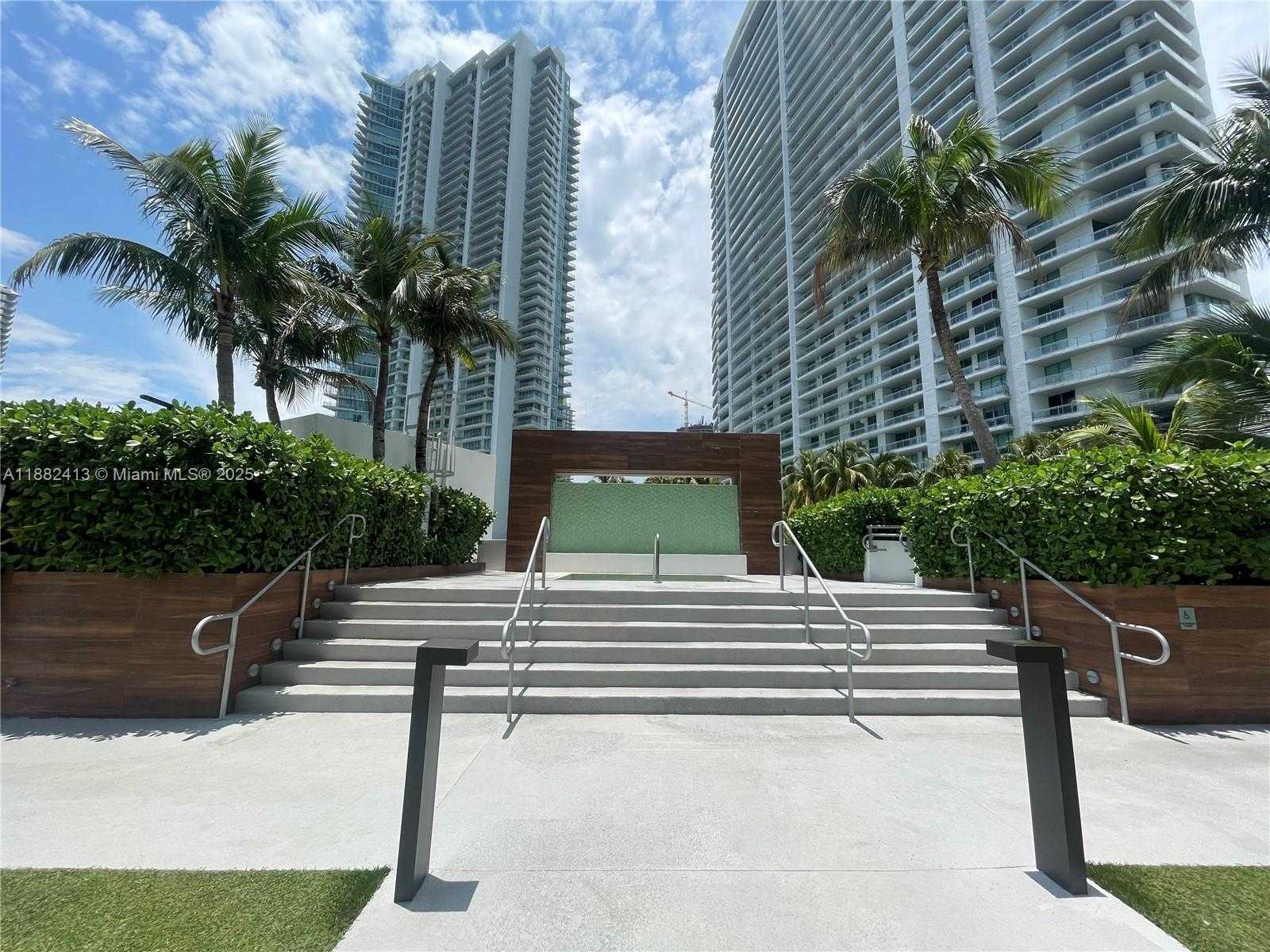 Small Image of Miami Number 17