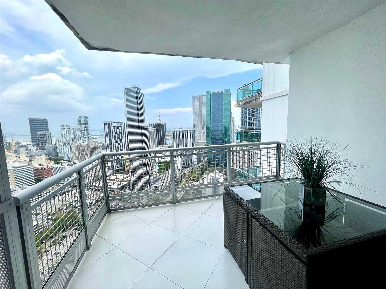 Small Image of Miami Number 21