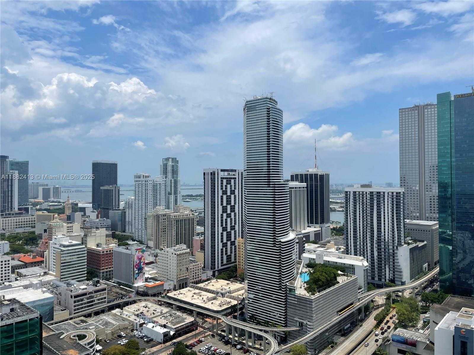 Small Image of Miami Number 22