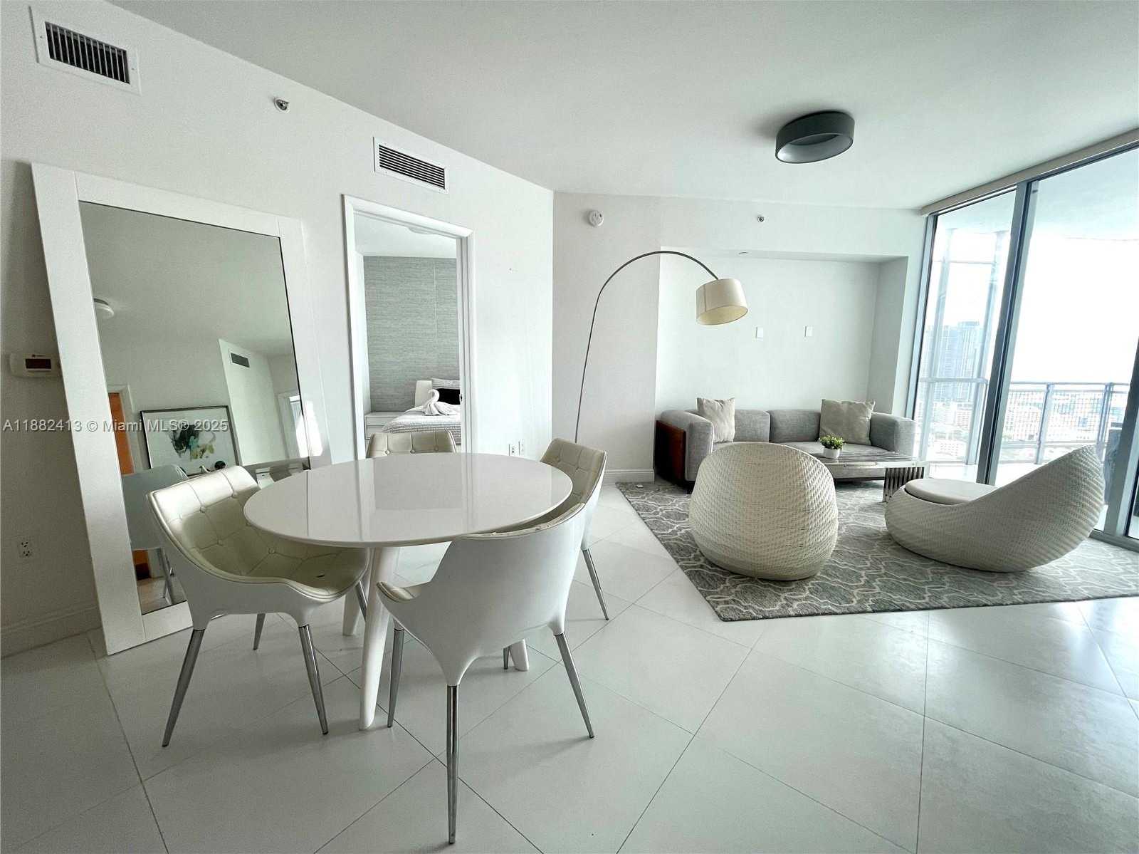 Small Image of Miami Number 4