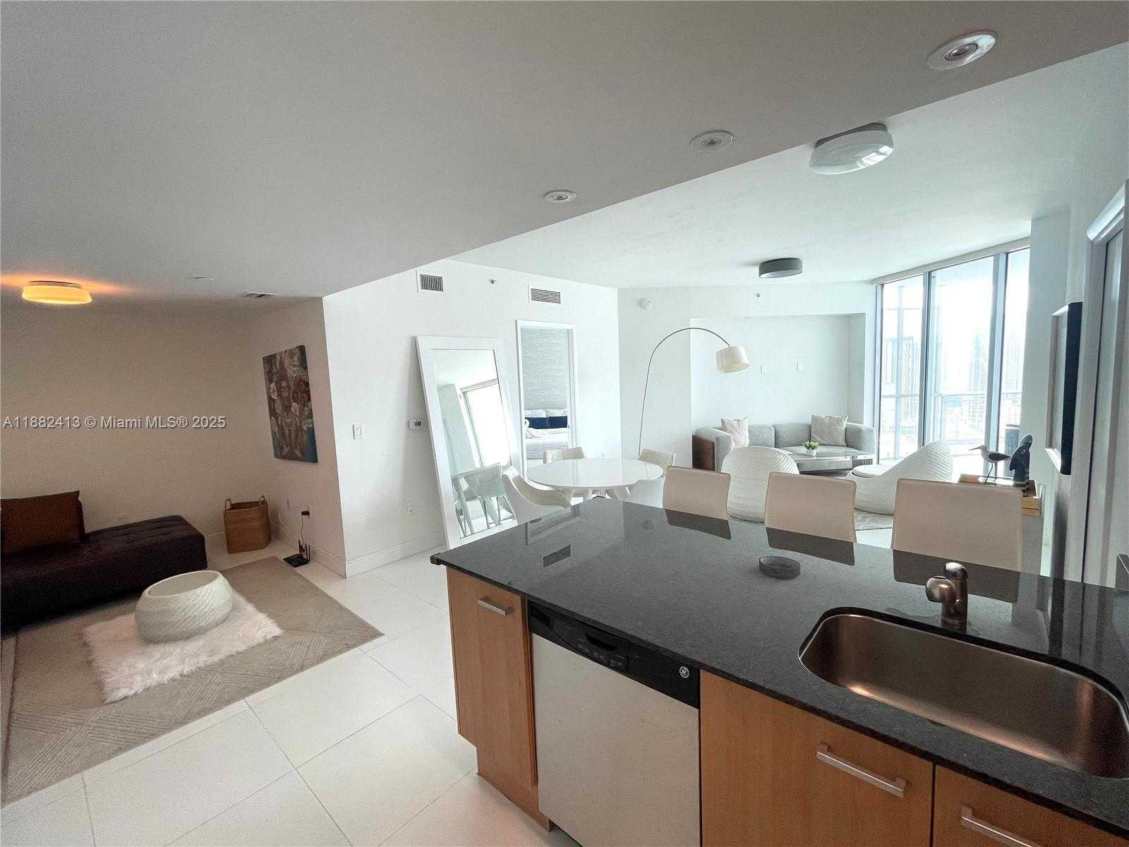 Small Image of Miami Number 7