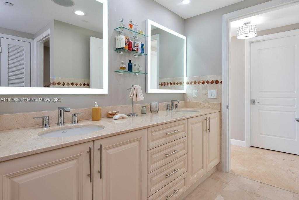 Small Image of 1460 SOUTH OCEAN BLVD #1101, Lauderdale By The Sea Number 10