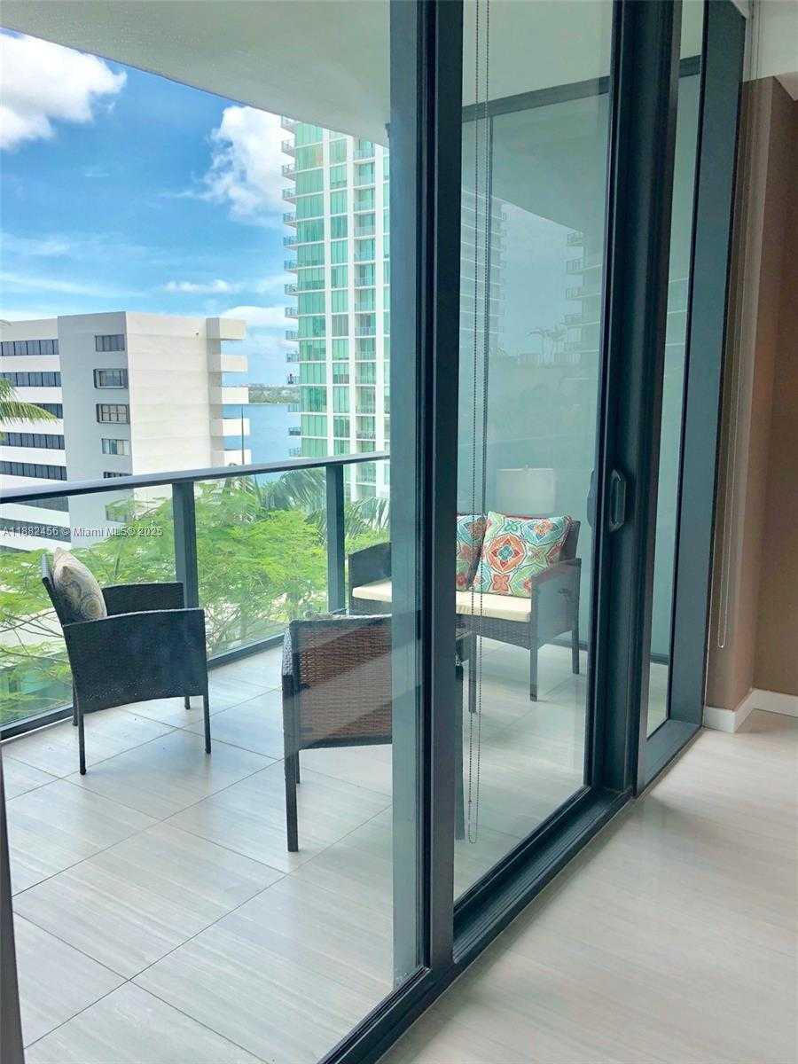 Small Image of 480 NORTH EAST 31ST ST #702, Miami Number 10