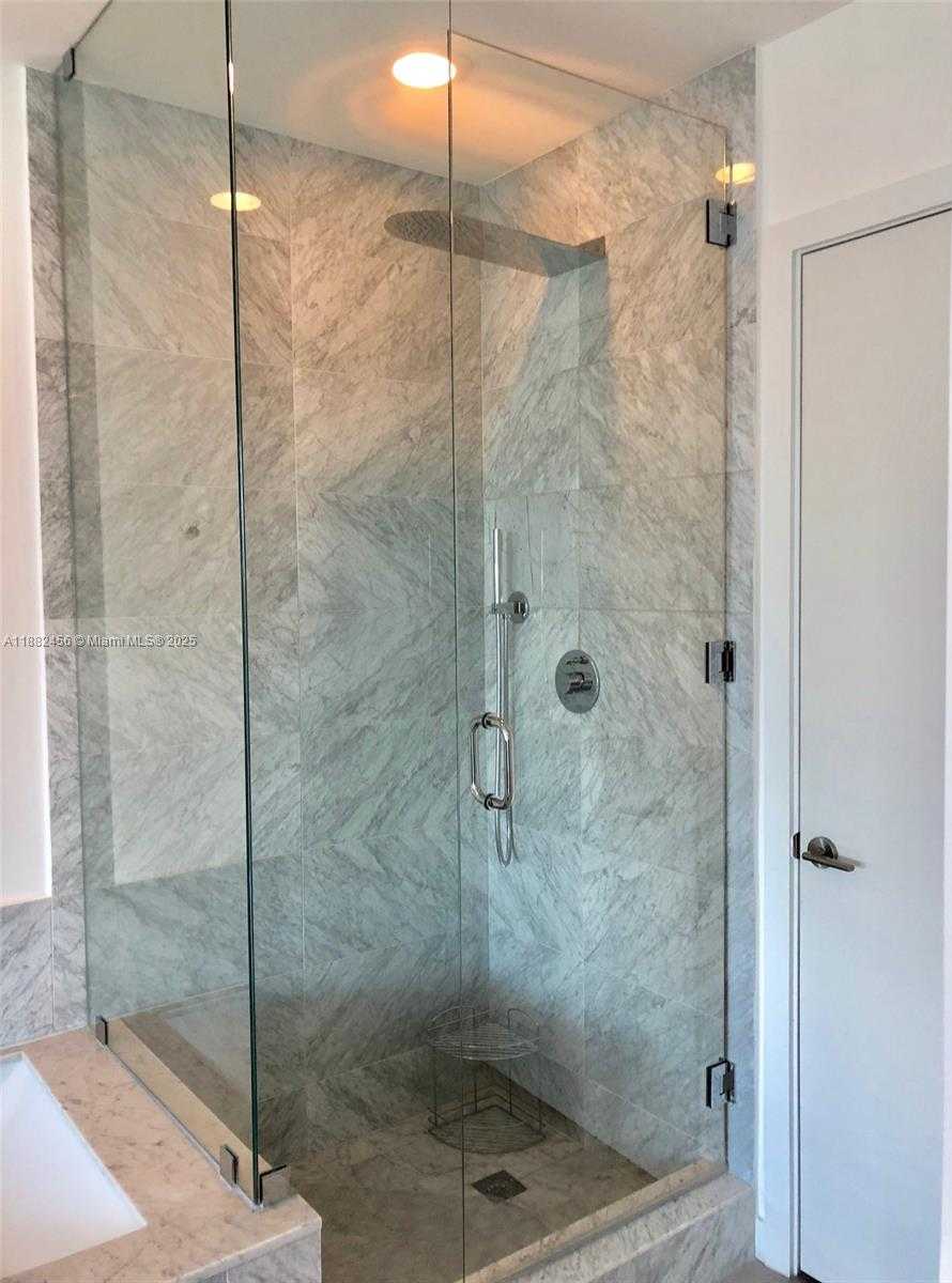 Small Image of 480 NORTH EAST 31ST ST #702, Miami Number 25