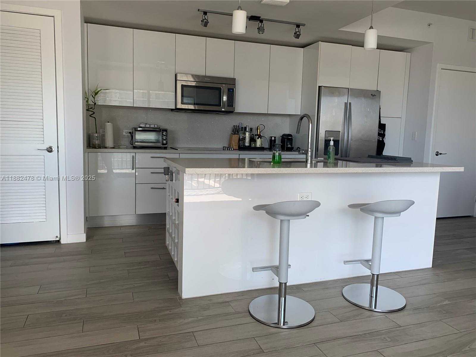 Small Image of 999 SOUTH WEST 1ST AVE #1703, Miami Number 4