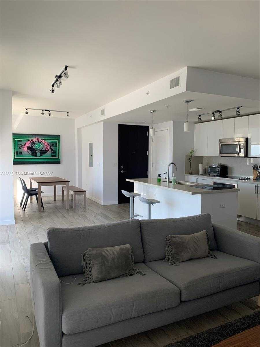 Small Image of 999 SOUTH WEST 1ST AVE #1703, Miami Number 6
