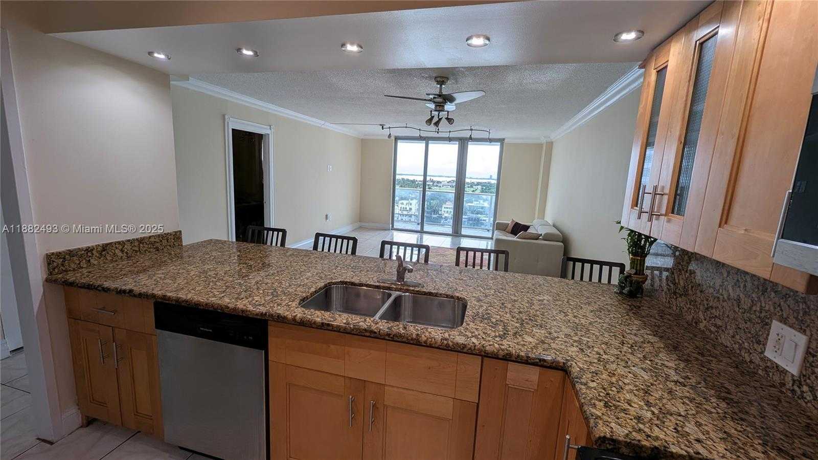 Small Image of 5701 COLLINS AVE #1105, Miami Beach Number 10