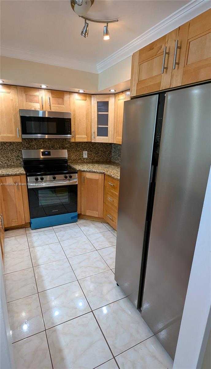 Small Image of 5701 COLLINS AVE #1105, Miami Beach Number 13