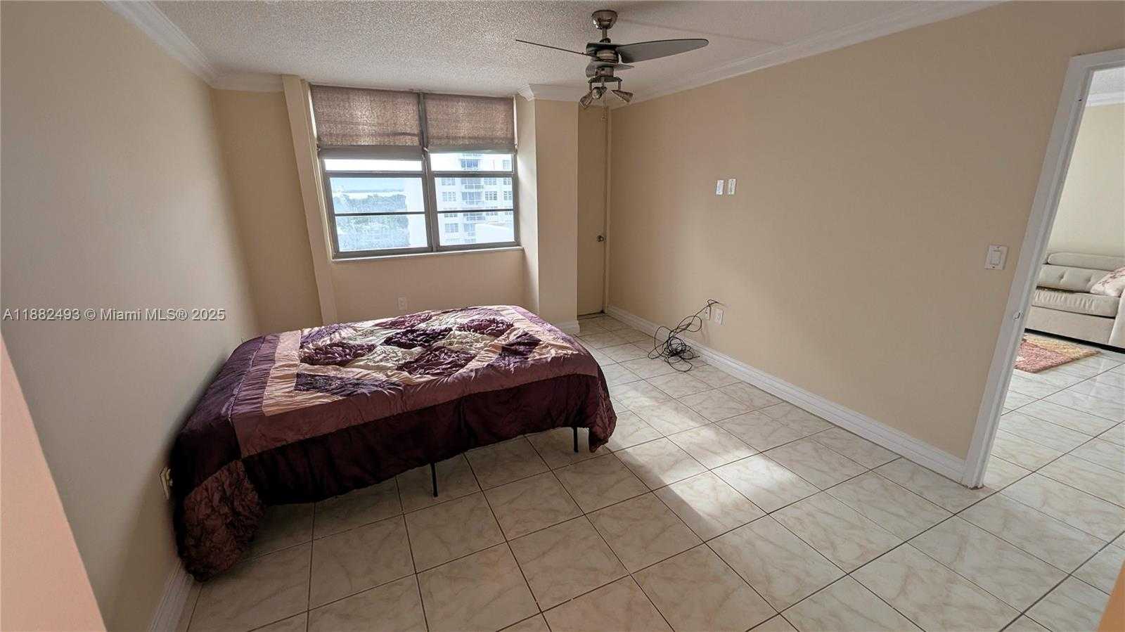 Small Image of 5701 COLLINS AVE #1105, Miami Beach Number 14