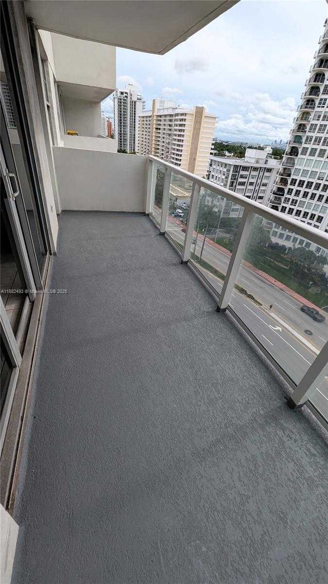 Small Image of 5701 COLLINS AVE #1105, Miami Beach Number 18