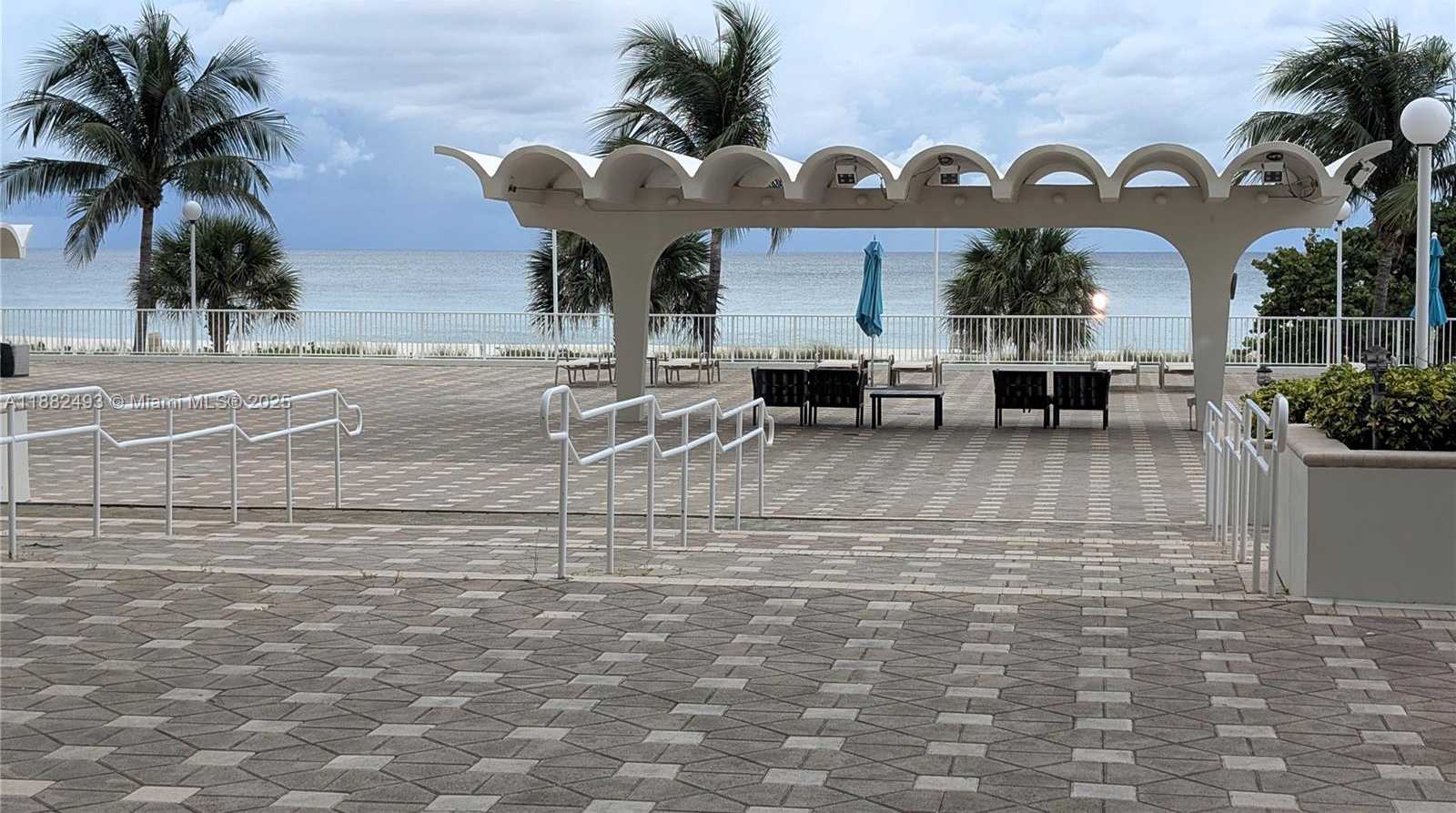 Small Image of 5701 COLLINS AVE #1105, Miami Beach Number 19