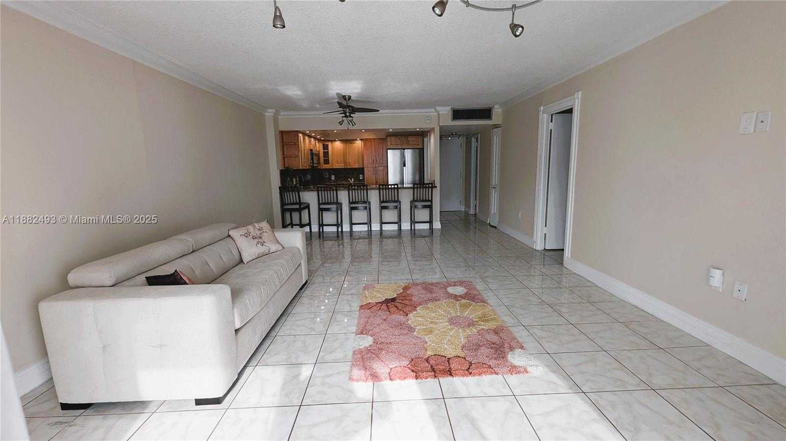 Small Image of 5701 COLLINS AVE #1105, Miami Beach Number 7
