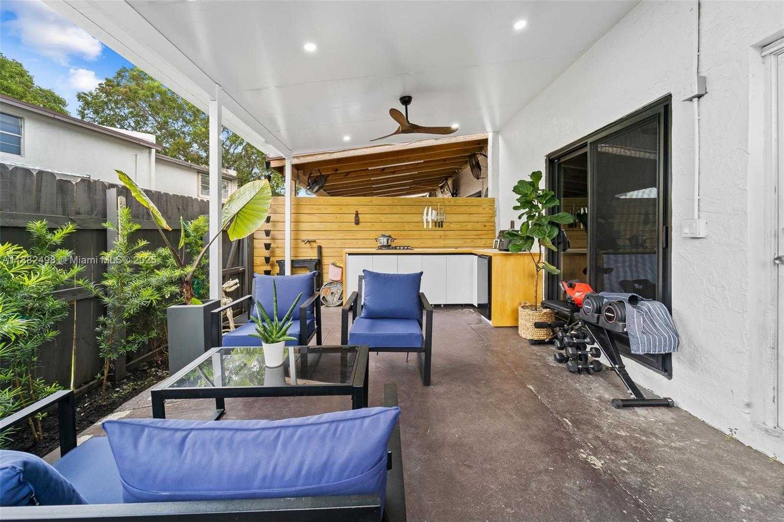 Small Image of 11073 SOUTH WEST 70TH LN, Miami Number 19
