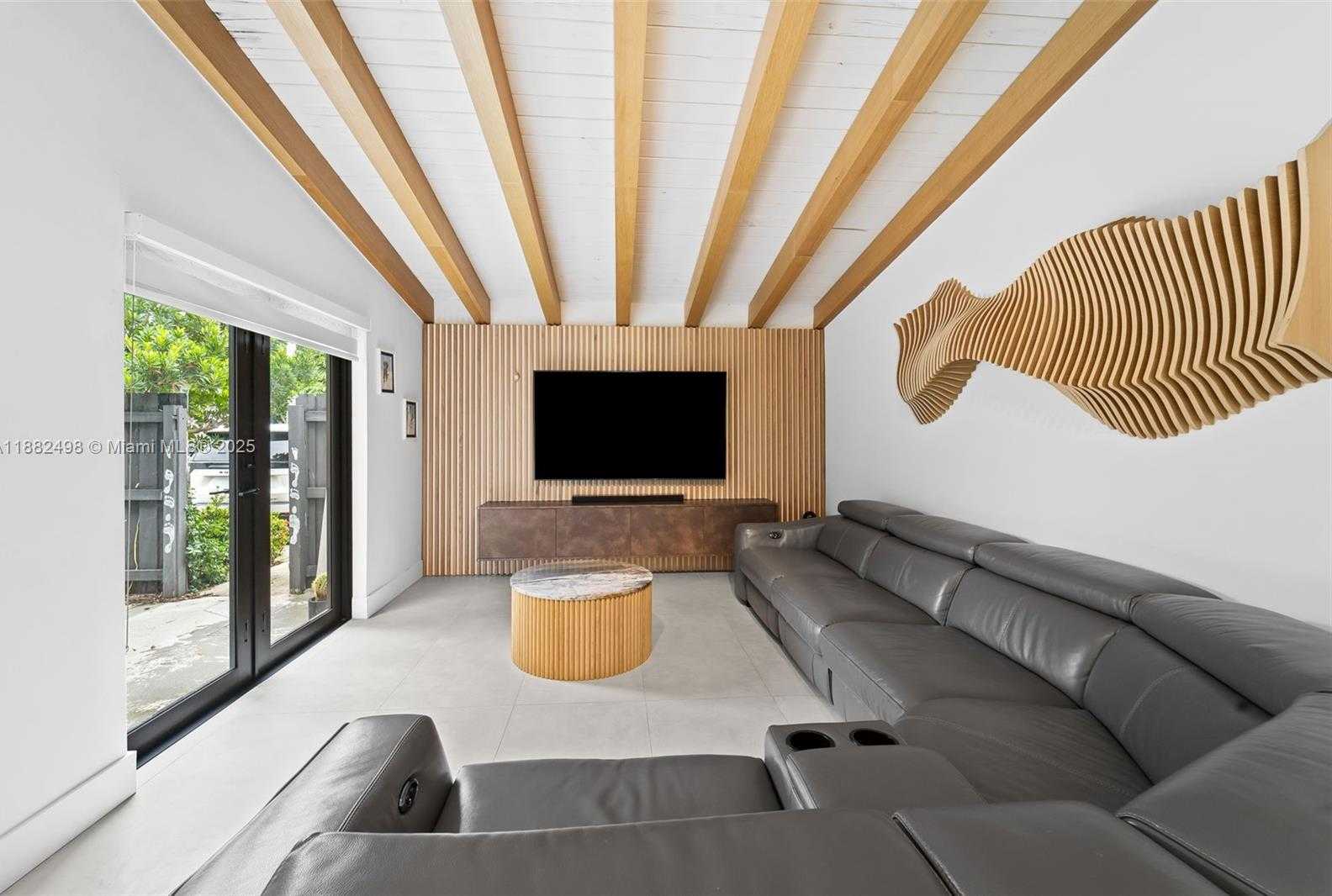 Small Image of 11073 SOUTH WEST 70TH LN, Miami Number 6