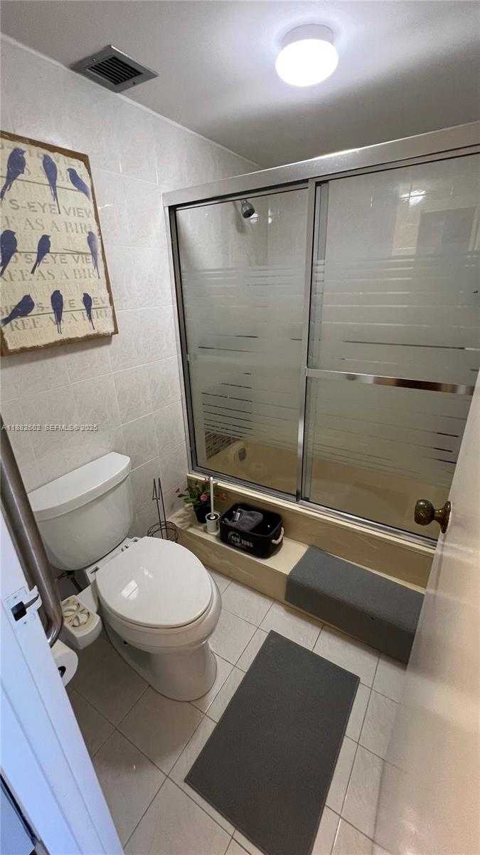 Small Image of 16570 NORTH EAST 26TH AVE #4A, North Miami Beach Number 14