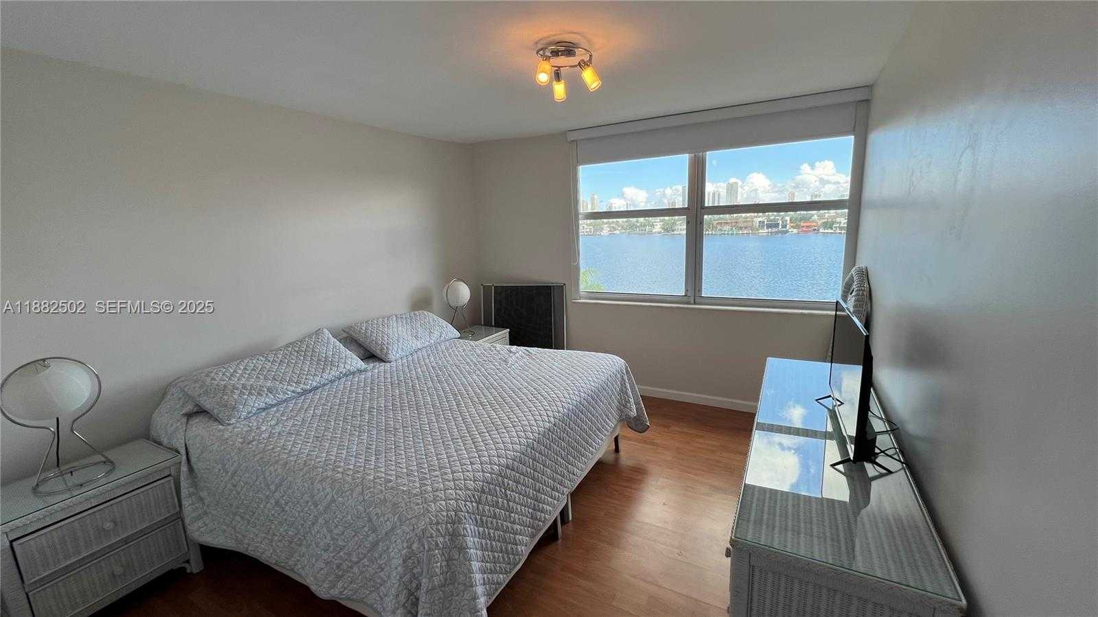 Small Image of 16570 NORTH EAST 26TH AVE #4A, North Miami Beach Number 15