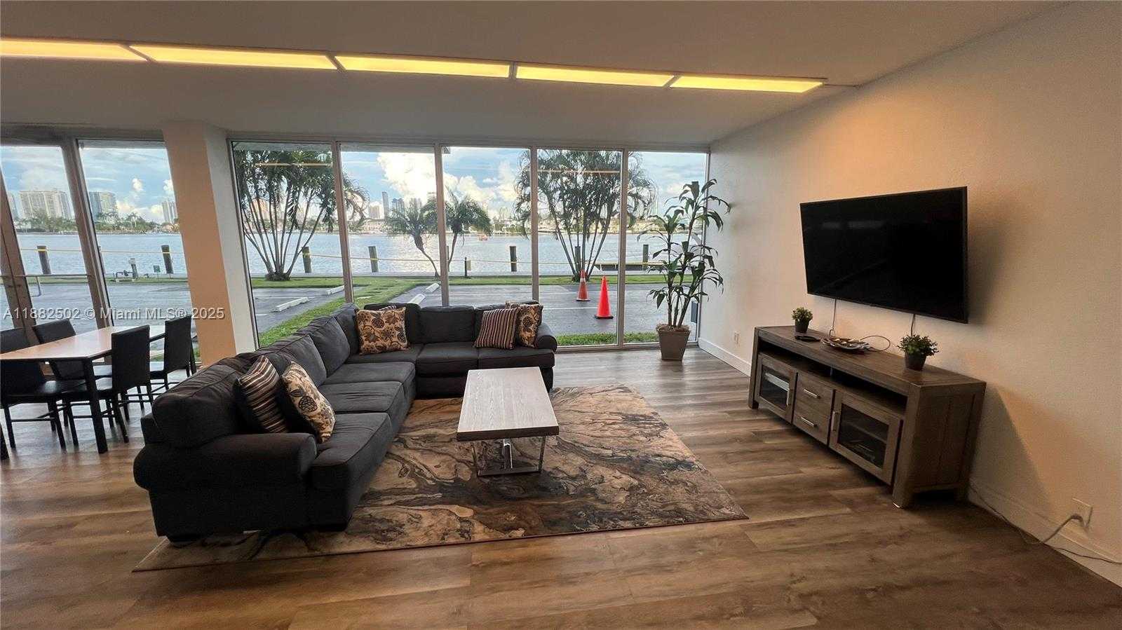 Small Image of 16570 NORTH EAST 26TH AVE #4A, North Miami Beach Number 5