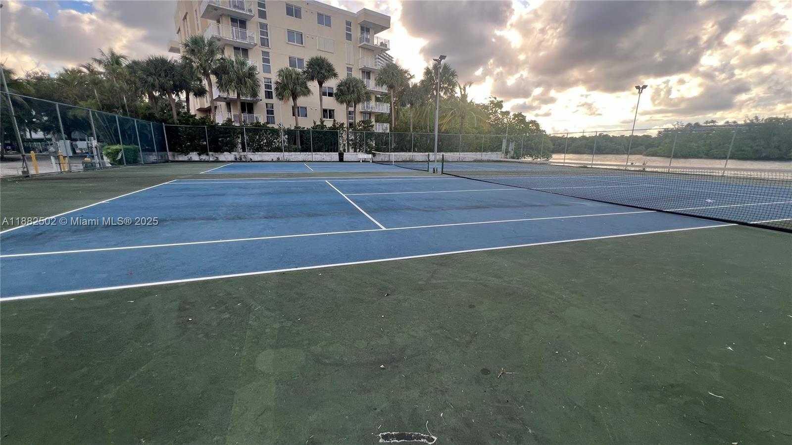 Small Image of 16570 NORTH EAST 26TH AVE #4A, North Miami Beach Number 9