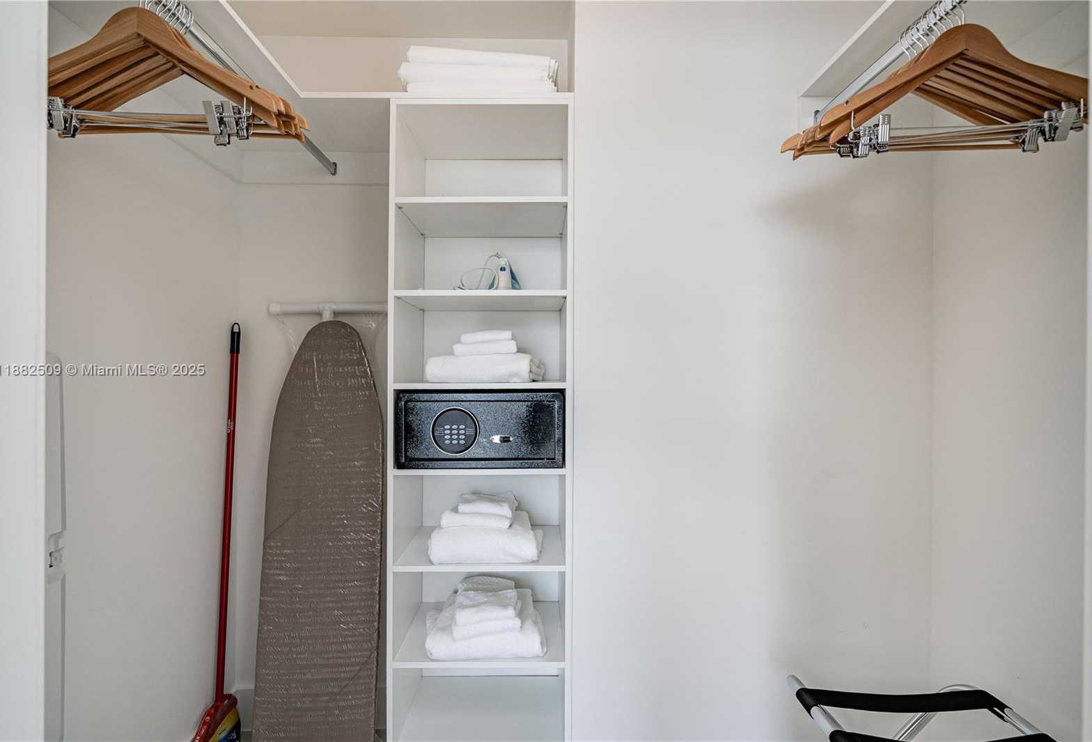 Small Image of 4010 SOUTH OCEAN DR #2709, Hollywood Number 14