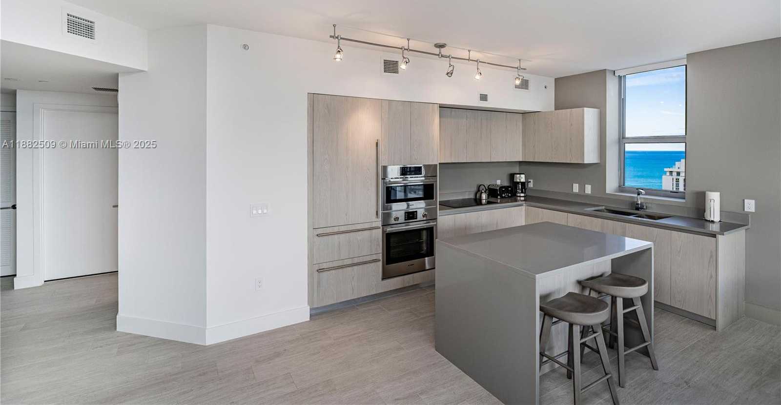 Small Image of 4010 SOUTH OCEAN DR #2709, Hollywood Number 8