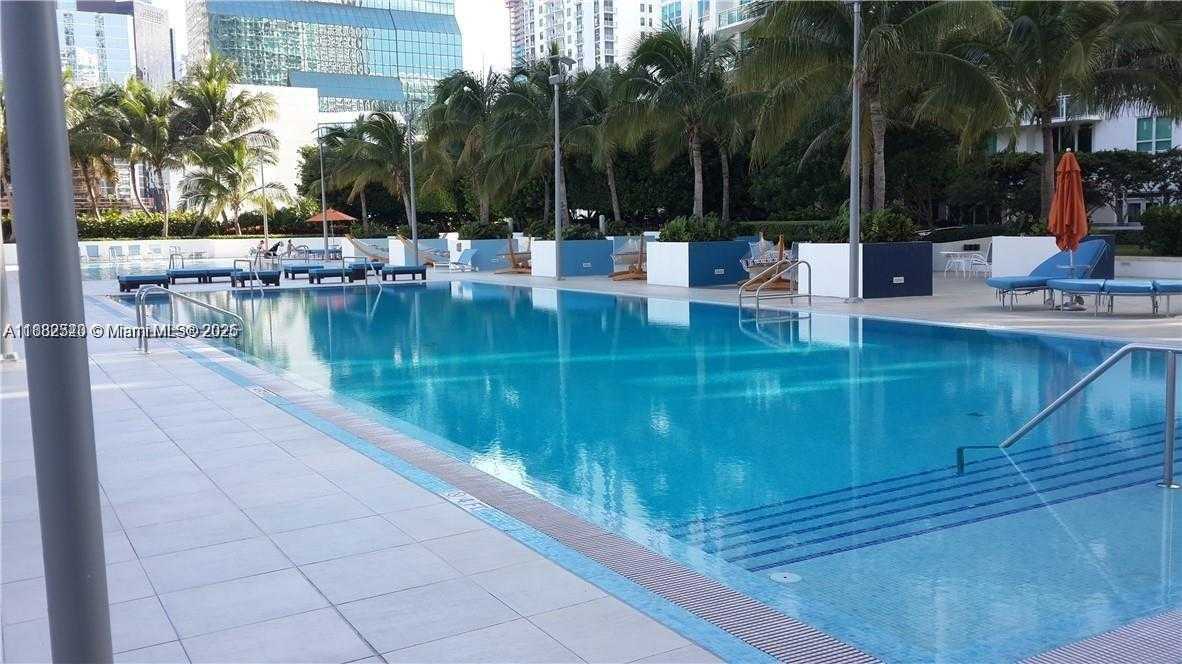 Small Image of 950 BRICKELL BAY DR #3905, Miami Number 2