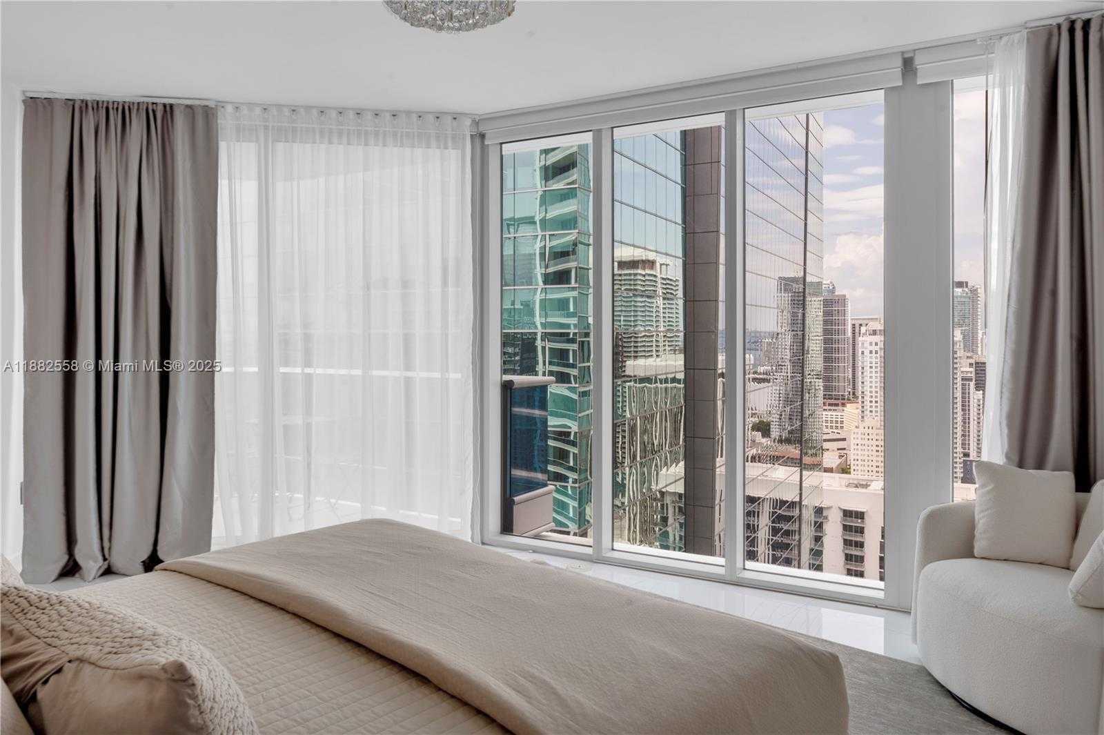 Small Image of 200 BISCAYNE BOULEVARD WAY #4201, Miami Number 12