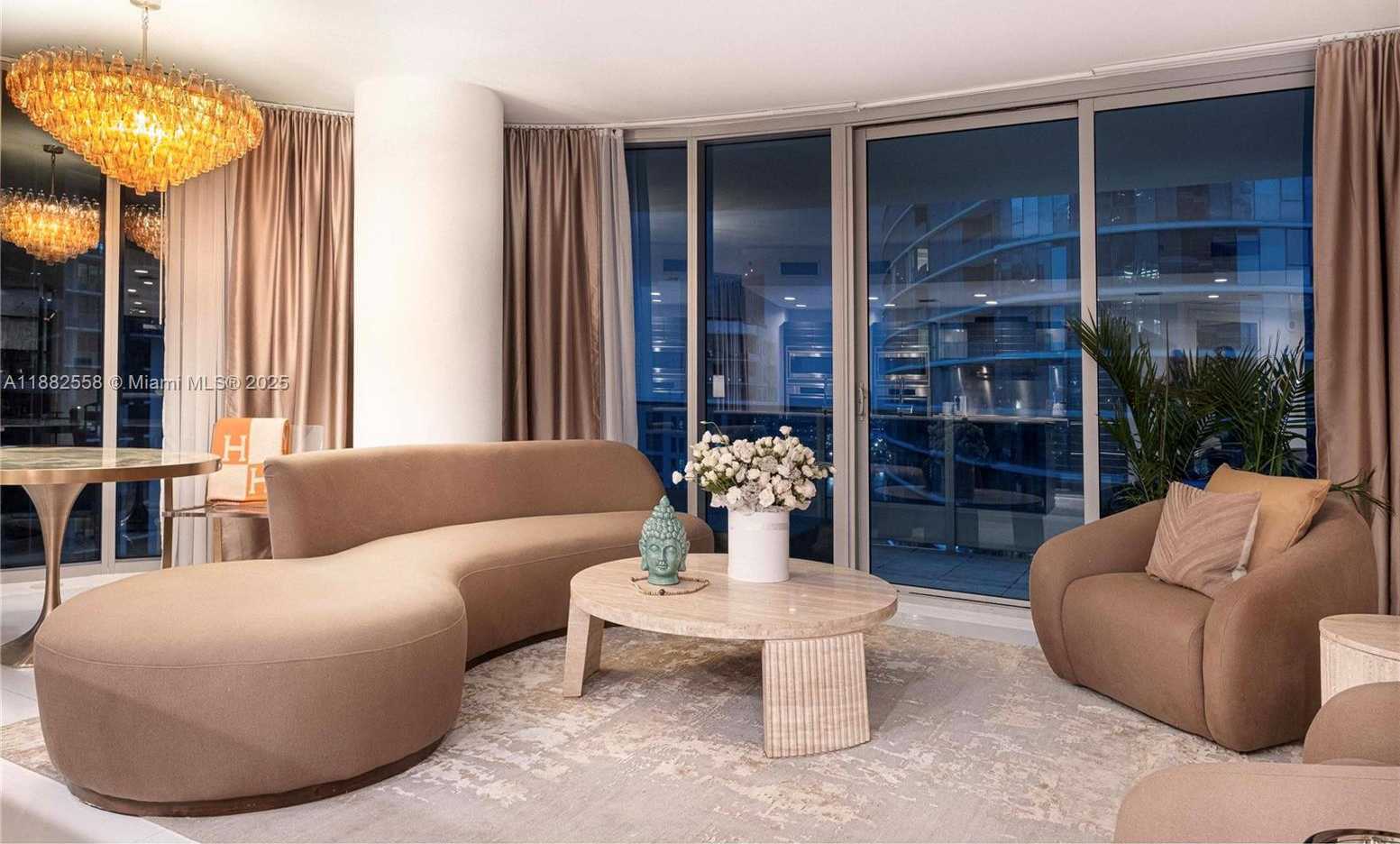 Small Image of 200 BISCAYNE BOULEVARD WAY #4201, Miami Number 21