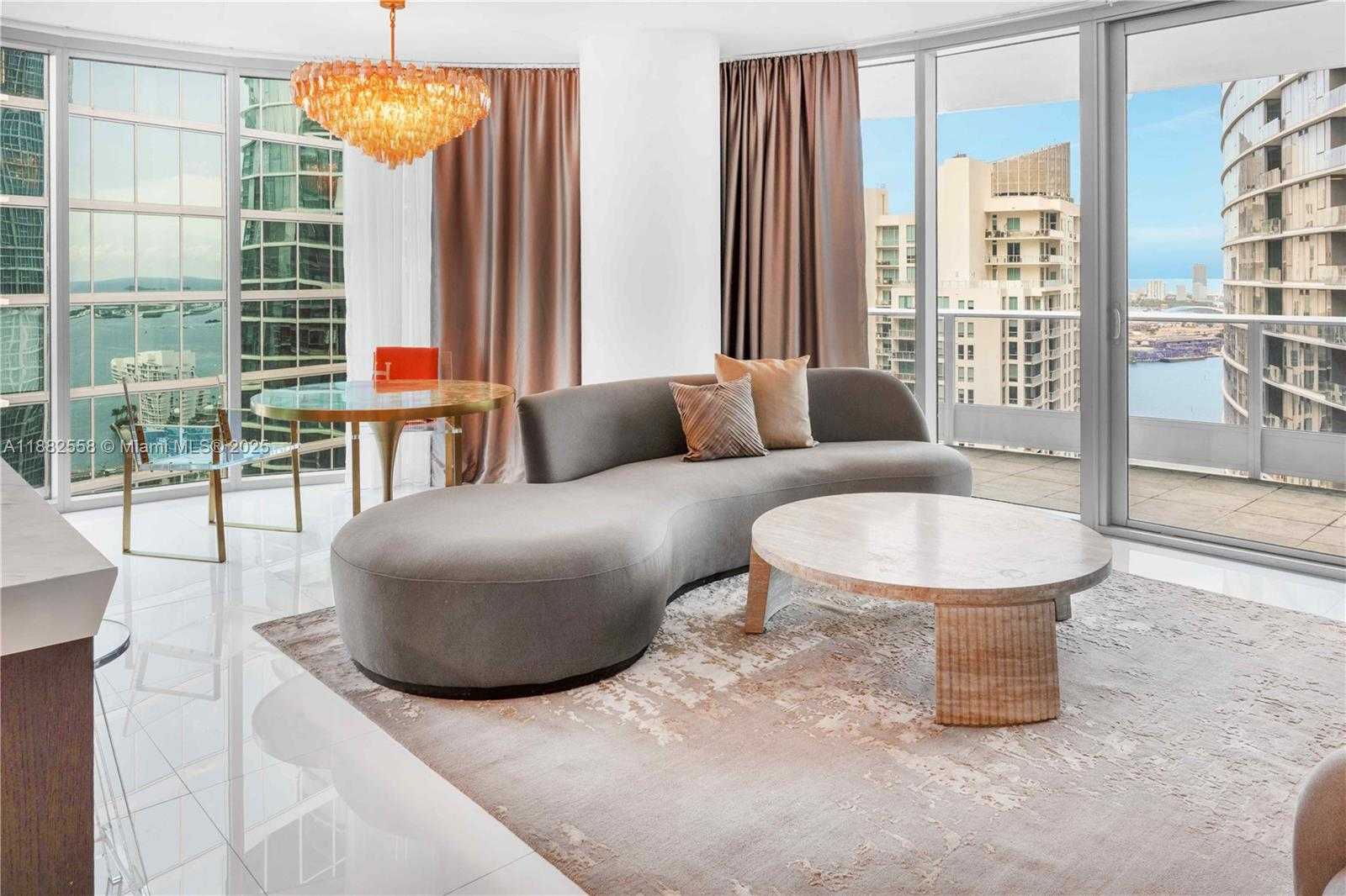 Small Image of 200 BISCAYNE BOULEVARD WAY #4201, Miami Number 3