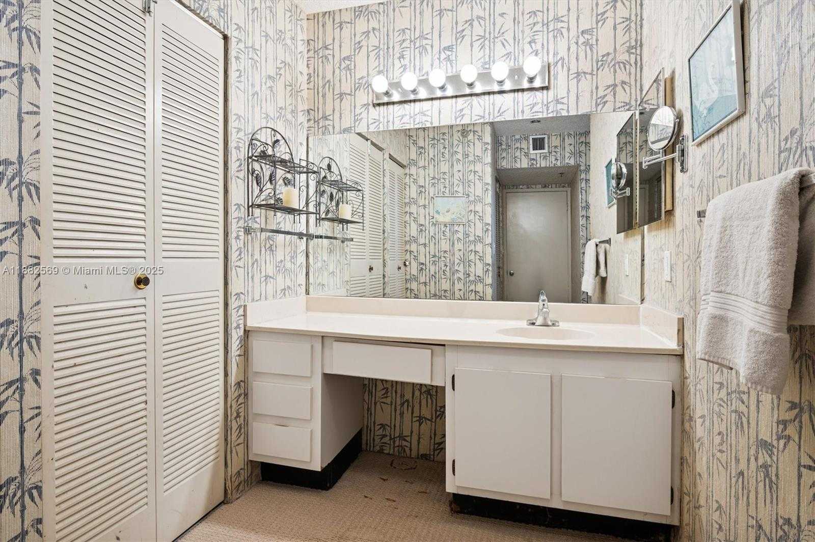 Small Image of 20515 EAST COUNTRY CLUB DR #442, Aventura Number 11
