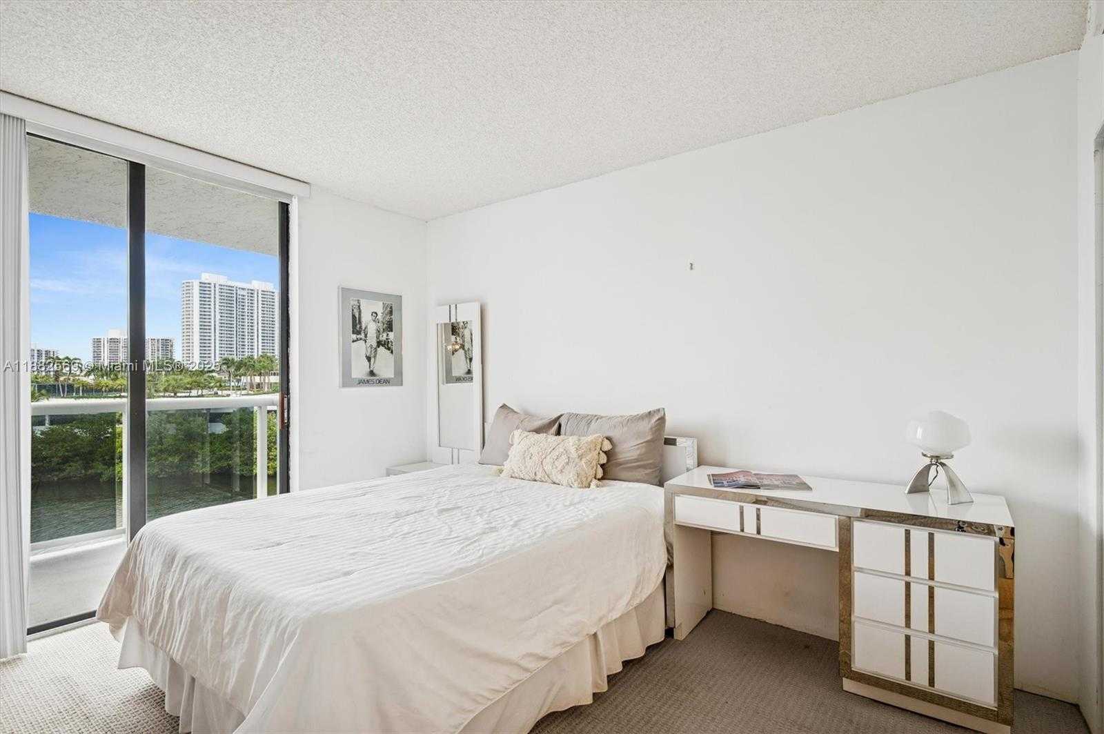 Small Image of 20515 EAST COUNTRY CLUB DR #442, Aventura Number 12