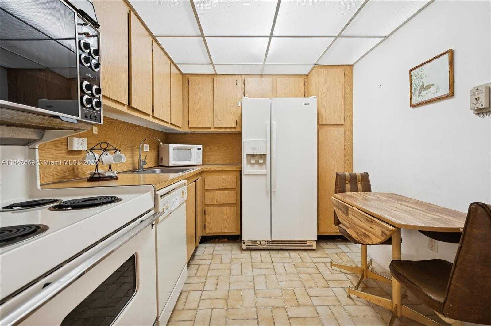 Small Image of 20515 EAST COUNTRY CLUB DR #442, Aventura Number 8