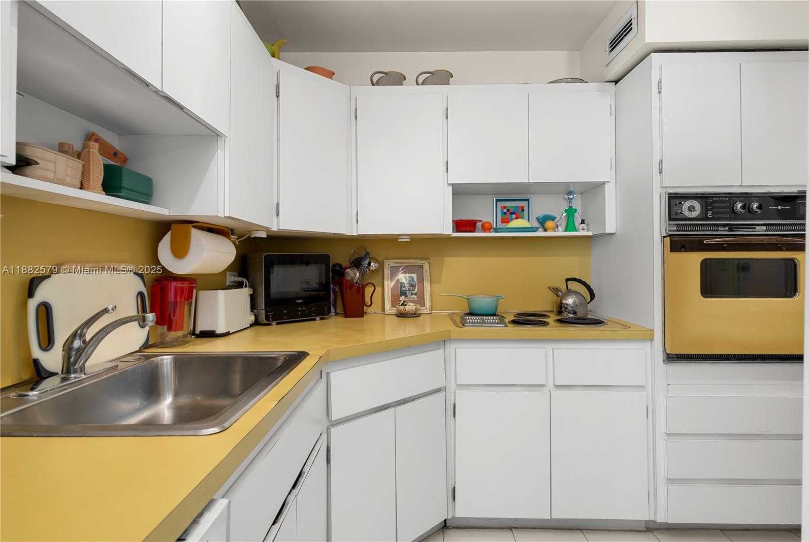 Small Image of 3 ISLAND AVE #15C, Miami Beach Number 6
