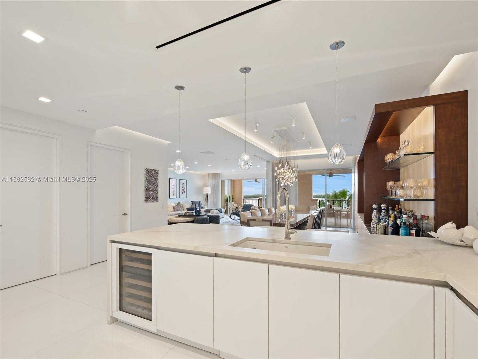 Small Image of 5053 FISHER ISLAND DR #5053, Miami Beach Number 13