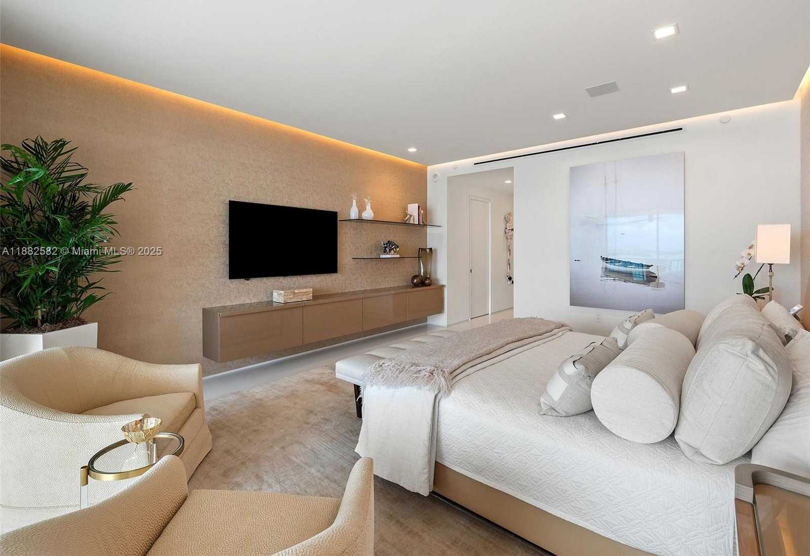 Small Image of 5053 FISHER ISLAND DR #5053, Miami Beach Number 22