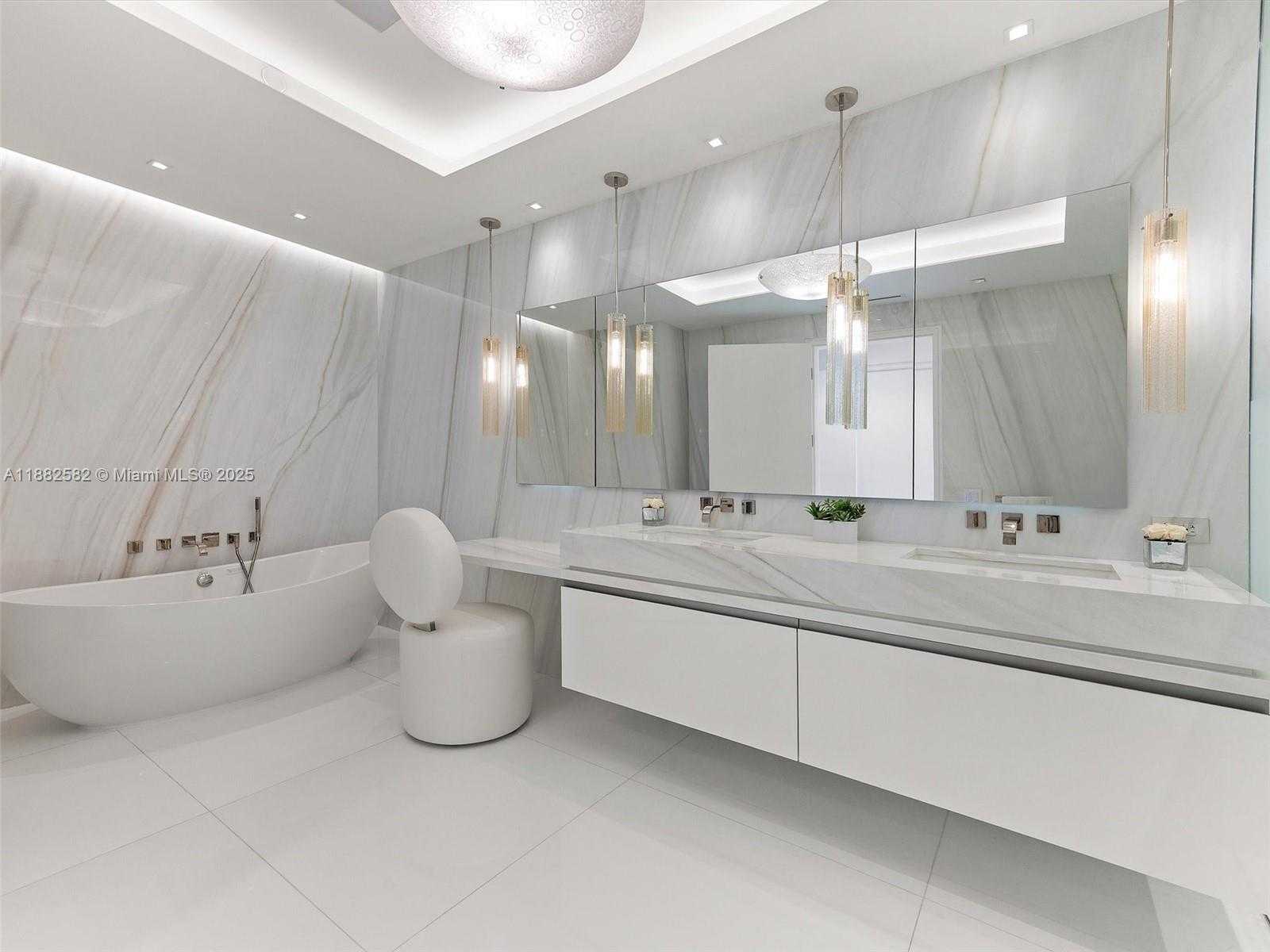 Small Image of 5053 FISHER ISLAND DR #5053, Miami Beach Number 23
