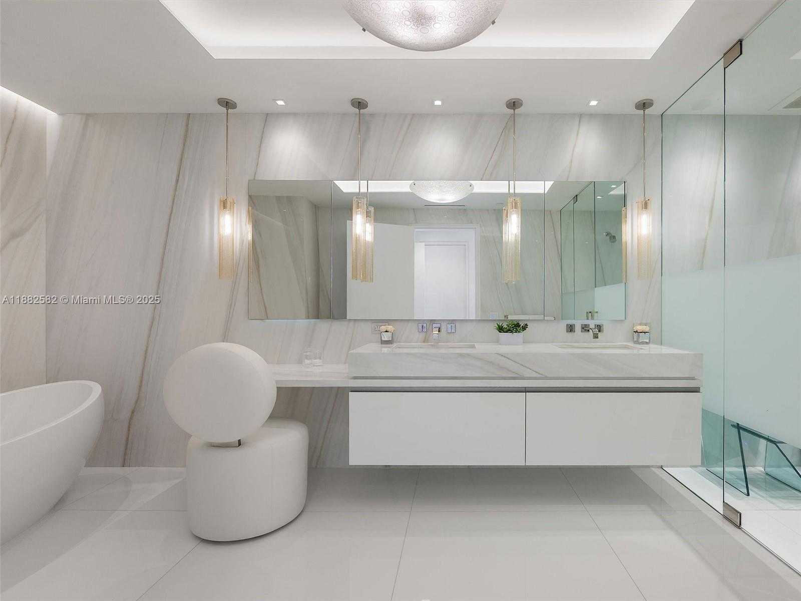 Small Image of 5053 FISHER ISLAND DR #5053, Miami Beach Number 24