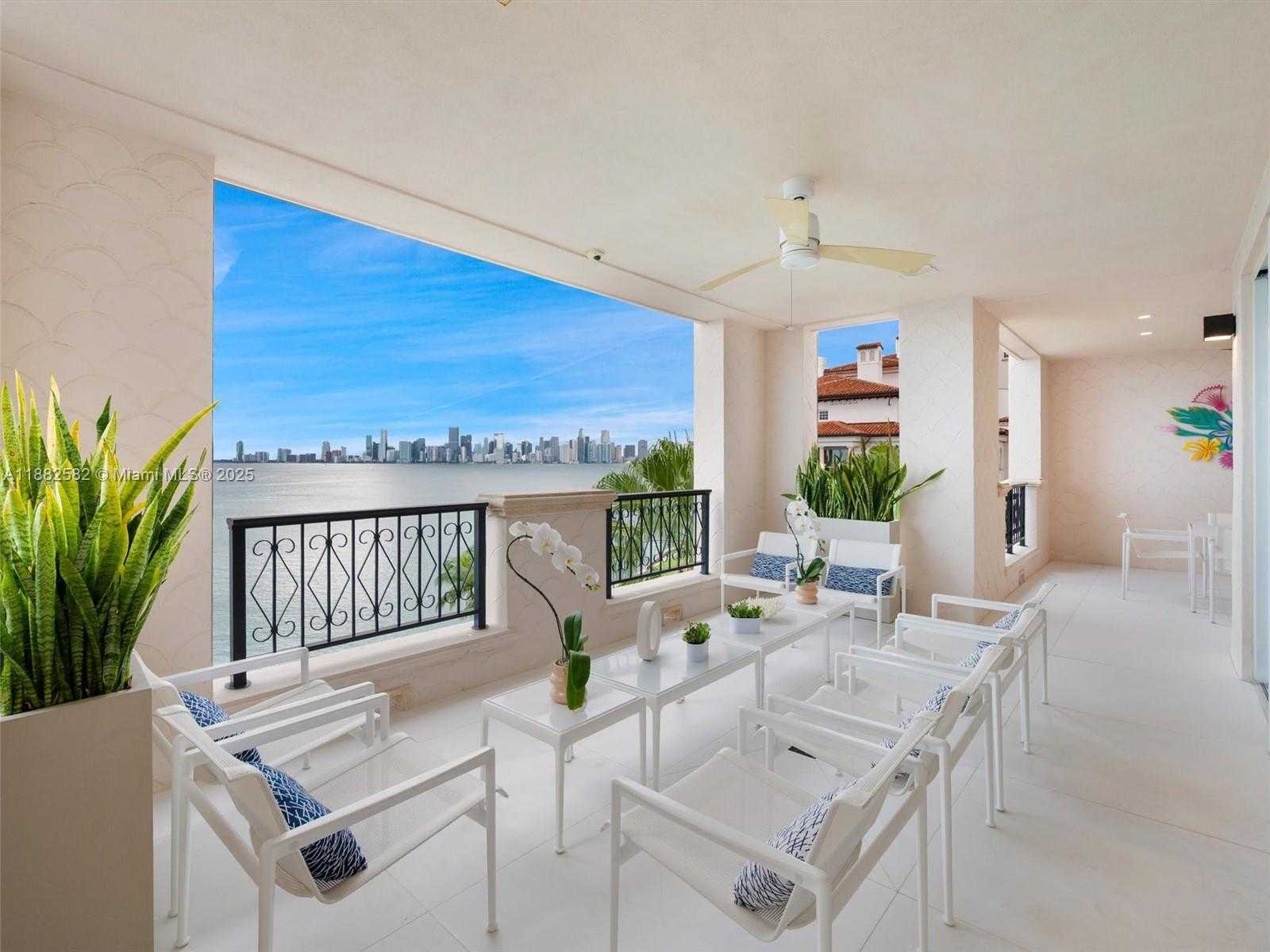 Small Image of 5053 FISHER ISLAND DR #5053, Miami Beach Number 3