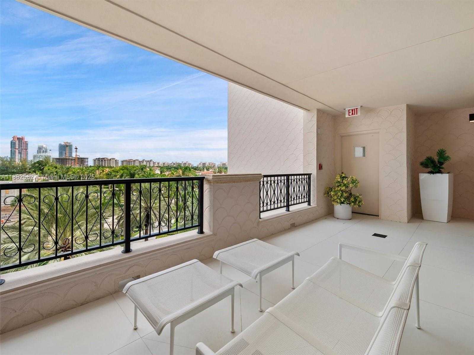 Small Image of 5053 FISHER ISLAND DR #5053, Miami Beach Number 40