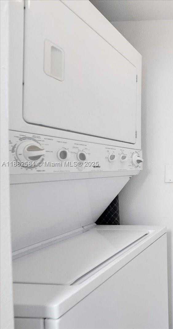 Small Image of 650 WEST AVE #704, Miami Beach Number 18