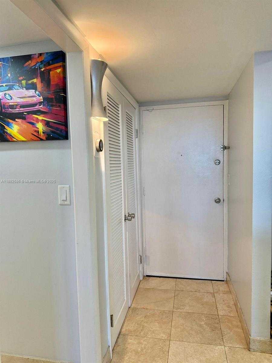 Small Image of 1351 NORTH EAST MIAMI GARDENS DR #704E, Miami Number 10