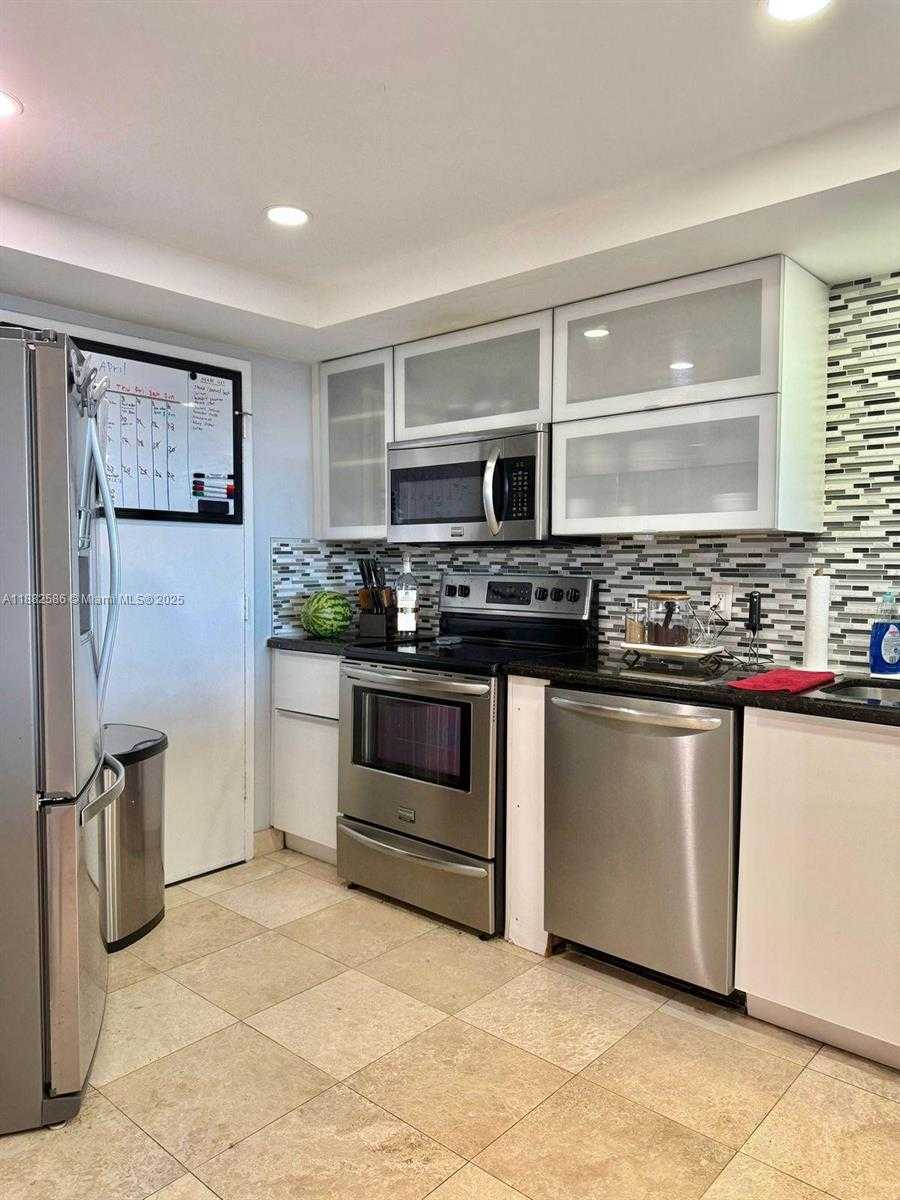 Small Image of 1351 NORTH EAST MIAMI GARDENS DR #704E, Miami Number 13