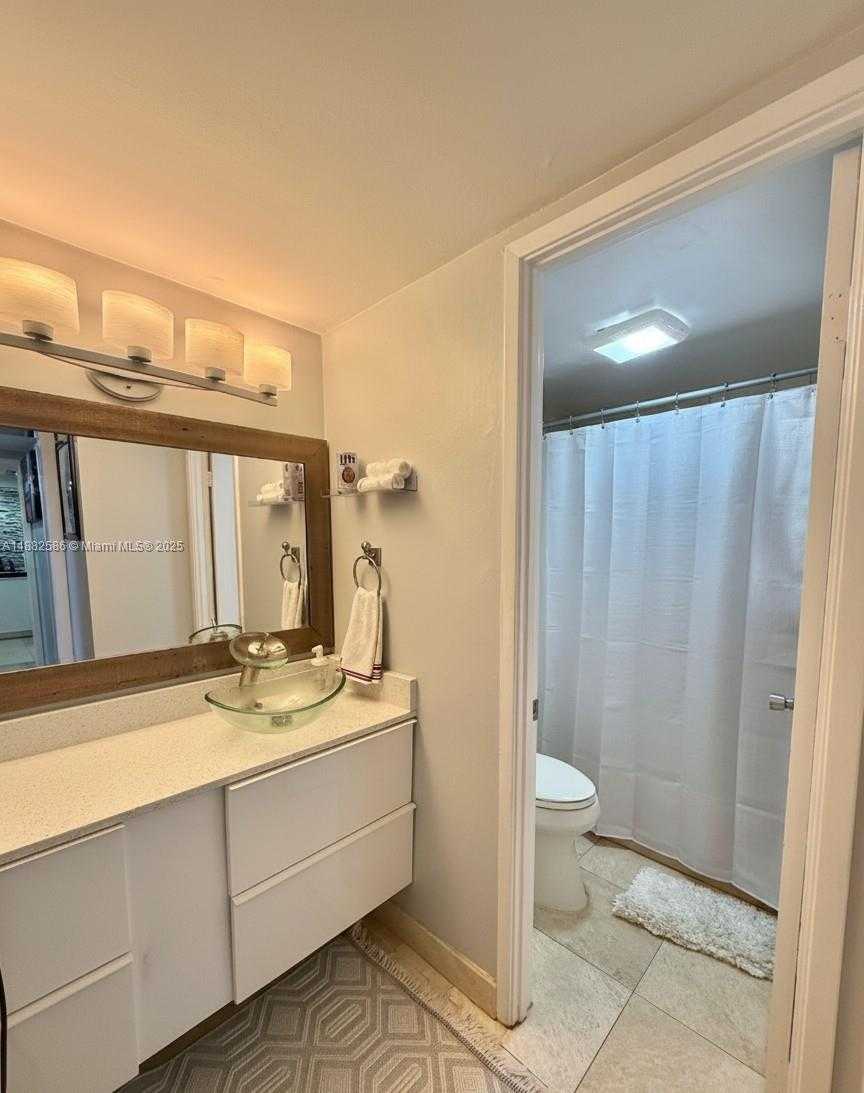 Small Image of 1351 NORTH EAST MIAMI GARDENS DR #704E, Miami Number 20