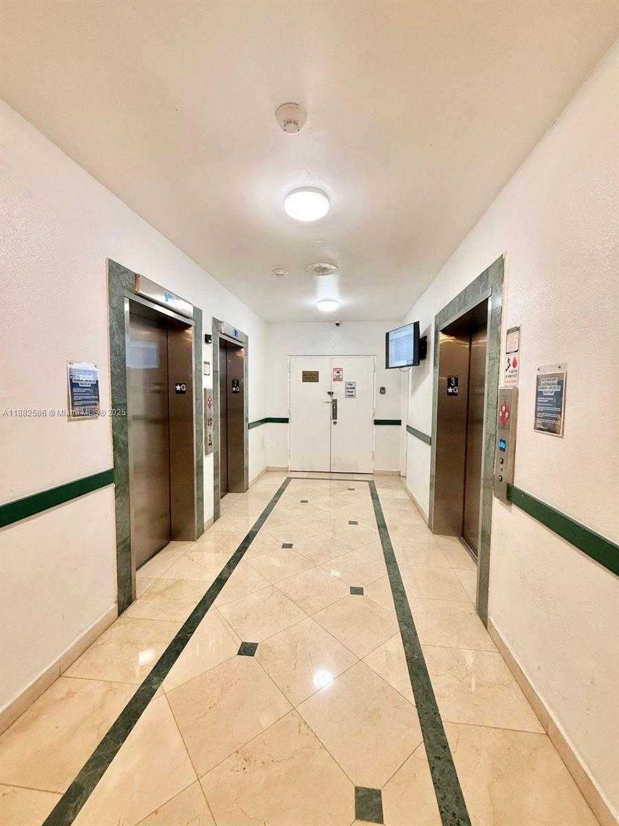 Small Image of 1351 NORTH EAST MIAMI GARDENS DR #704E, Miami Number 7