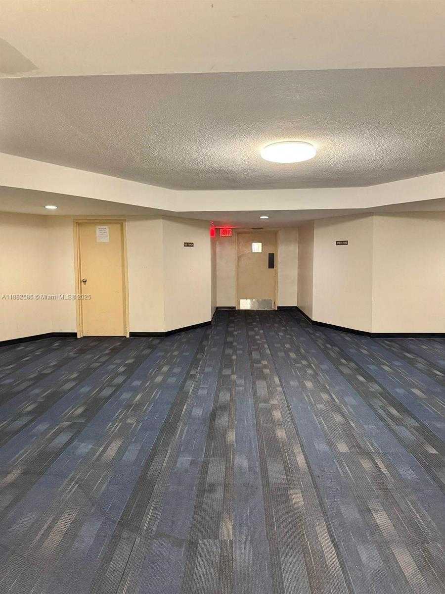 Small Image of 1351 NORTH EAST MIAMI GARDENS DR #704E, Miami Number 8