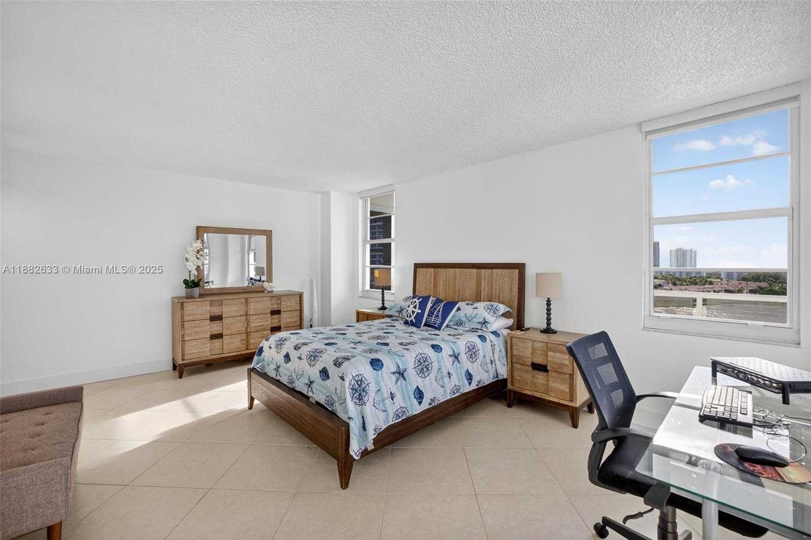 Small Image of 3725 SOUTH OCEAN DR #1127, Hollywood Number 27