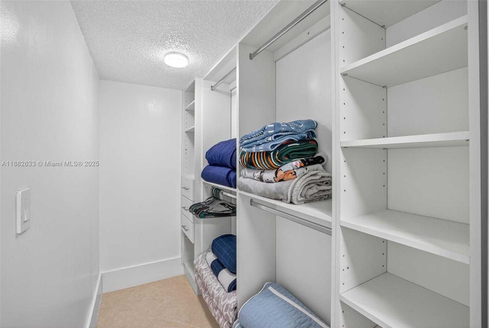 Small Image of 3725 SOUTH OCEAN DR #1127, Hollywood Number 37
