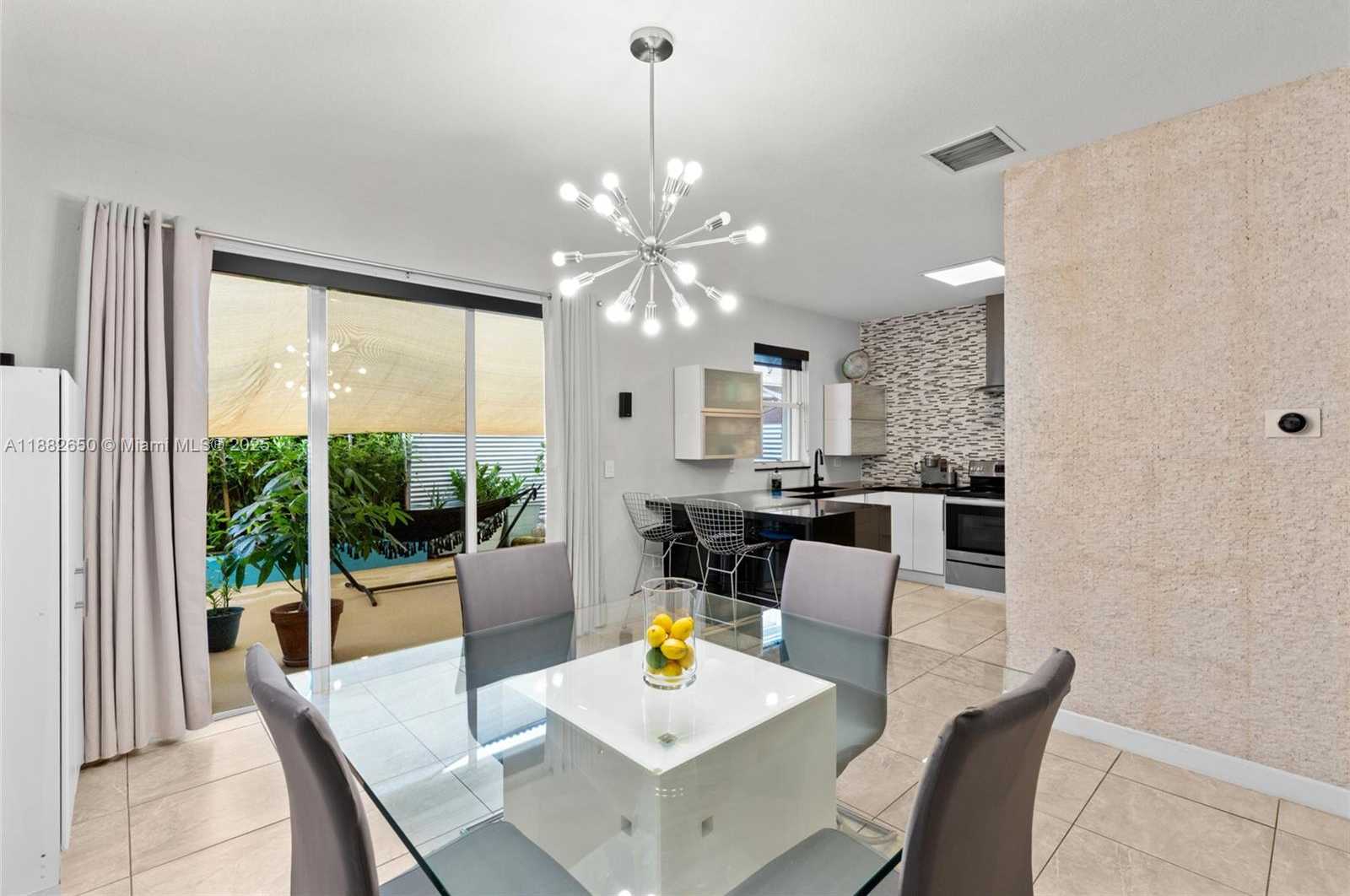 Small Image of 12935 SOUTH WEST 135TH TER, Miami Number 10